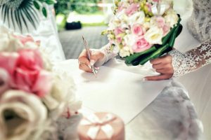 Menikahinya Dengan Syarat Akan Diceraikan