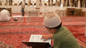 8 Cara Melatih Akhlak Anak Sejak Usia Dini Ala Ustadz Budi Ashari