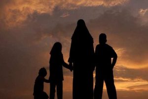 Keluarga Para PencintaI lmu